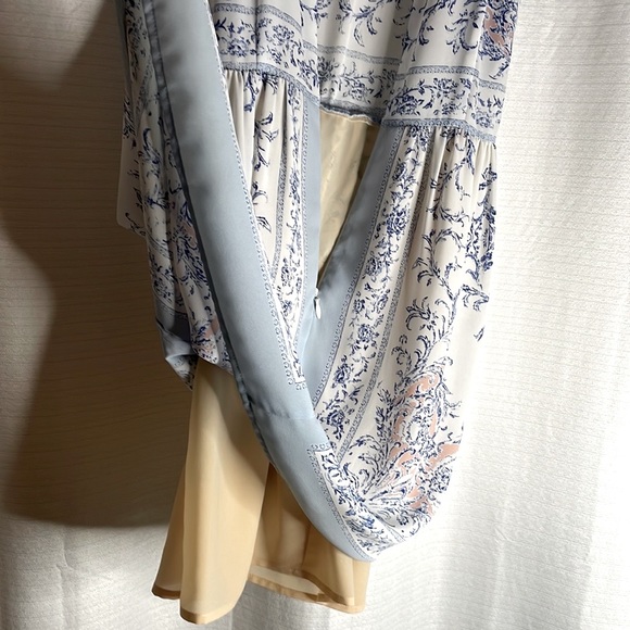 BCBGMaxAzria Mini Dress Size 4 Small - Picture 7 of 9